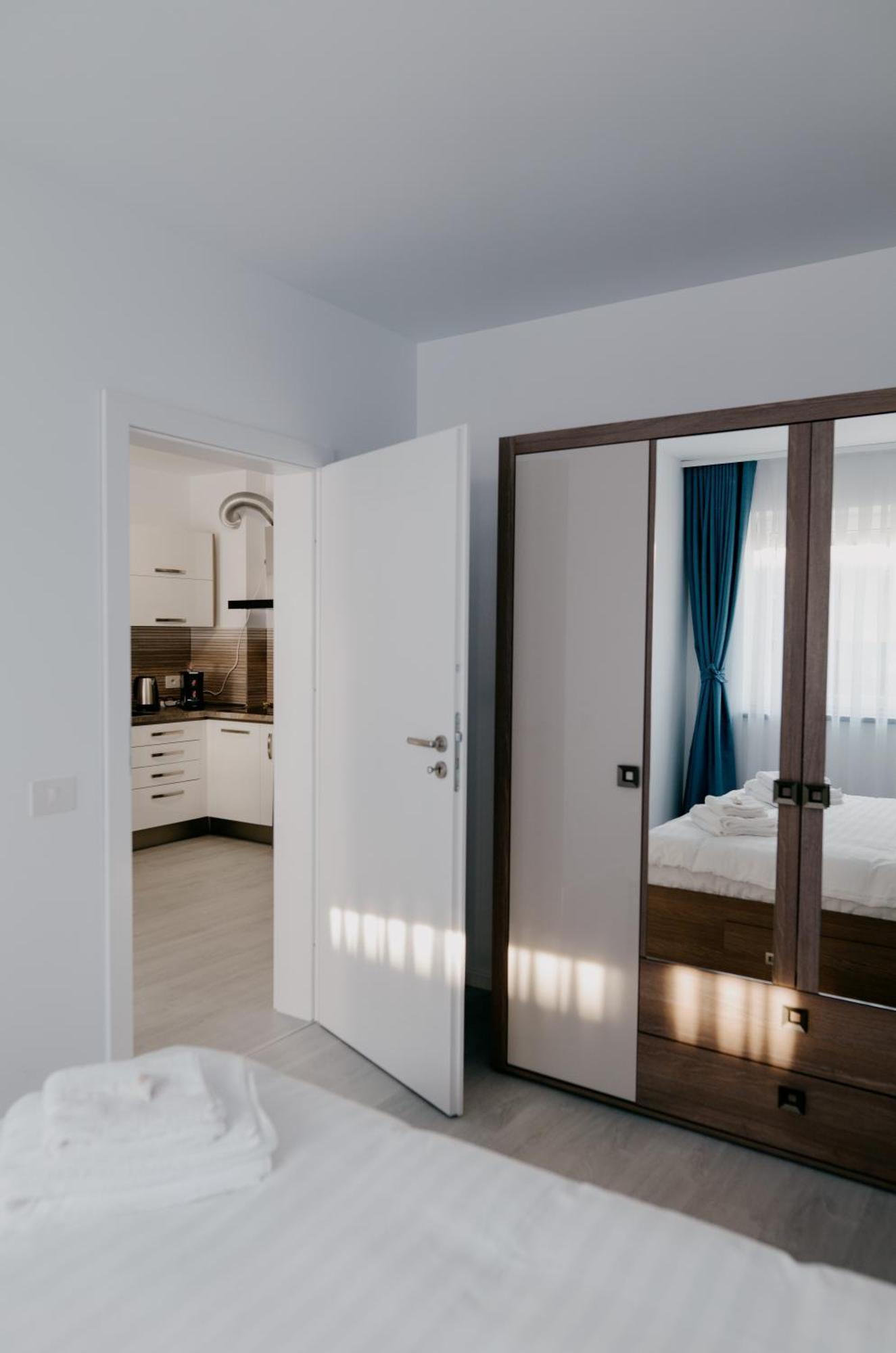 Royal Blue Property ออราแด ภายนอก รูปภาพ