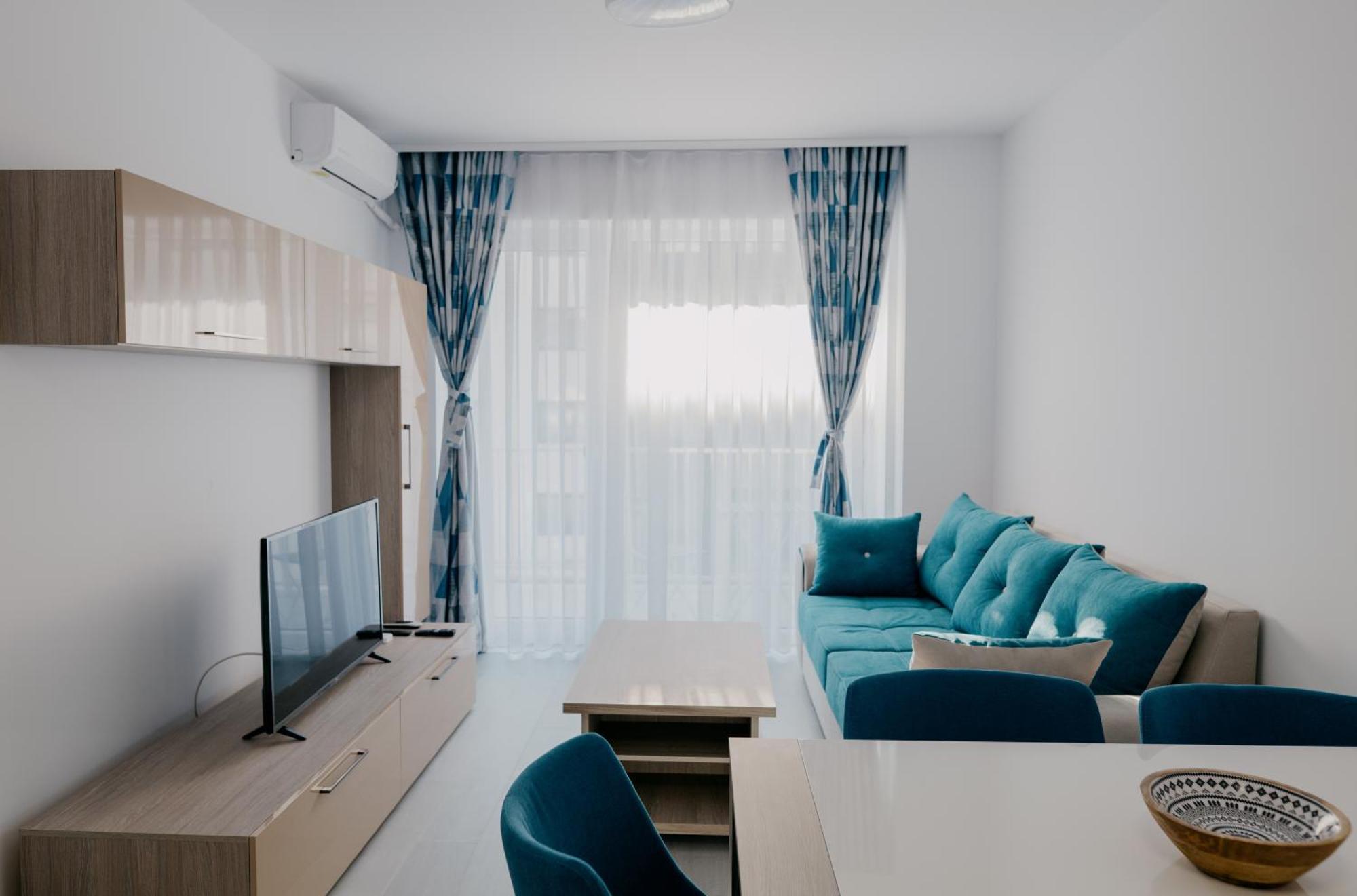 Royal Blue Property ออราแด ภายนอก รูปภาพ